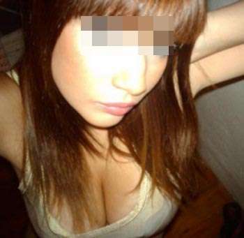 une belle suceuse qualifiée de Paris pour une fellation le matin